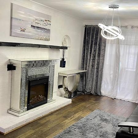 Spacious 4 Bedroom House Billericay Exterior foto