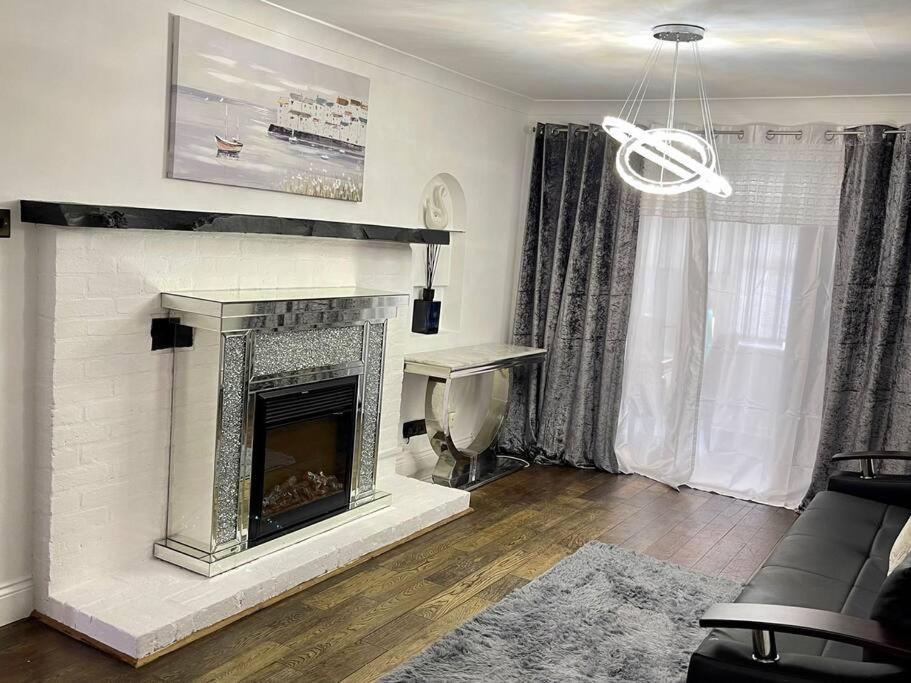Spacious 4 Bedroom House Billericay Exterior foto