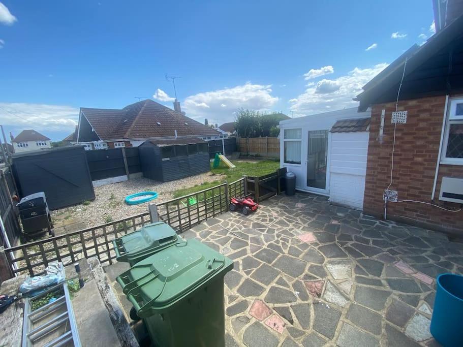 Spacious 4 Bedroom House Billericay Exterior foto